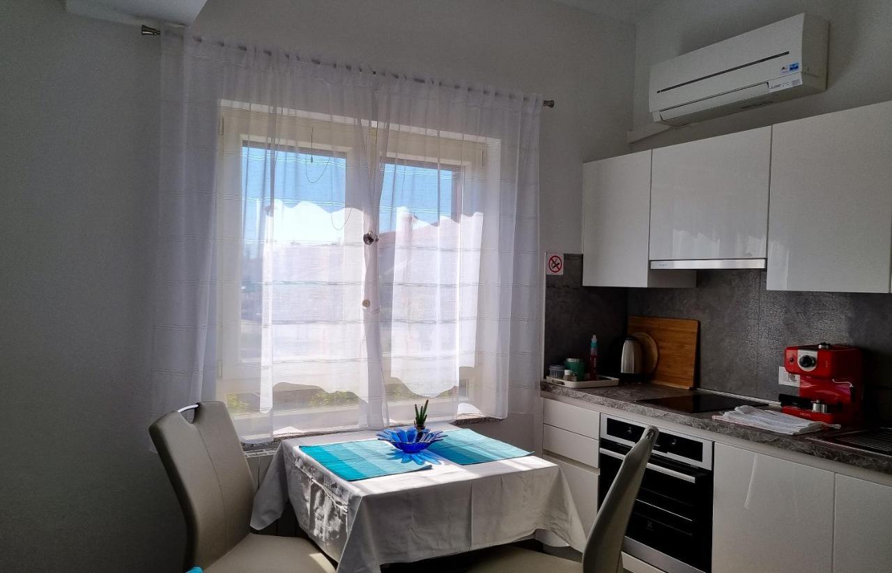 Juli No 2 Apartment โปเรช ภายนอก รูปภาพ